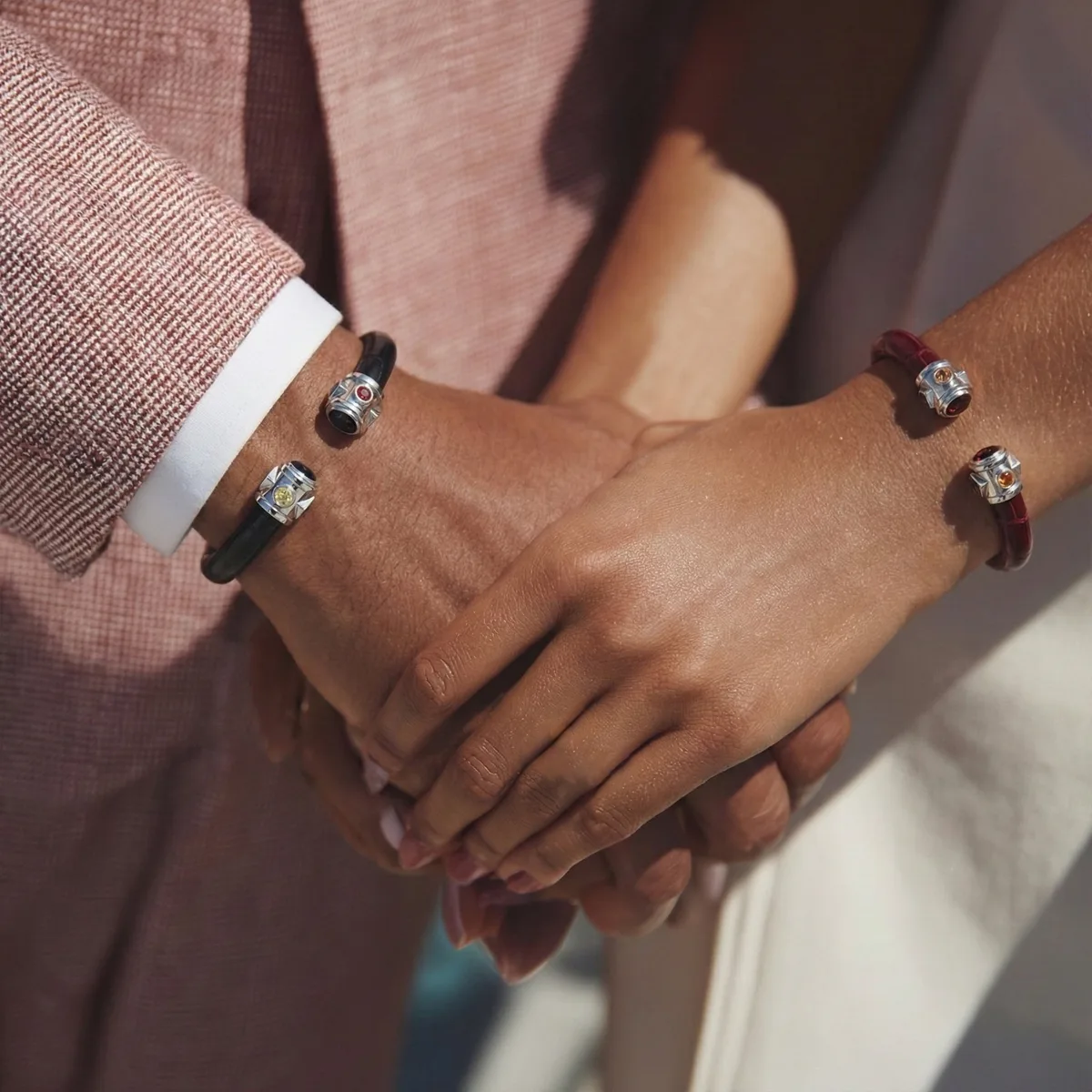 BE Eternity 925 Garnet & Fancy Sapphire Stingray Bracelet, view 3 – Viktor Alexander
