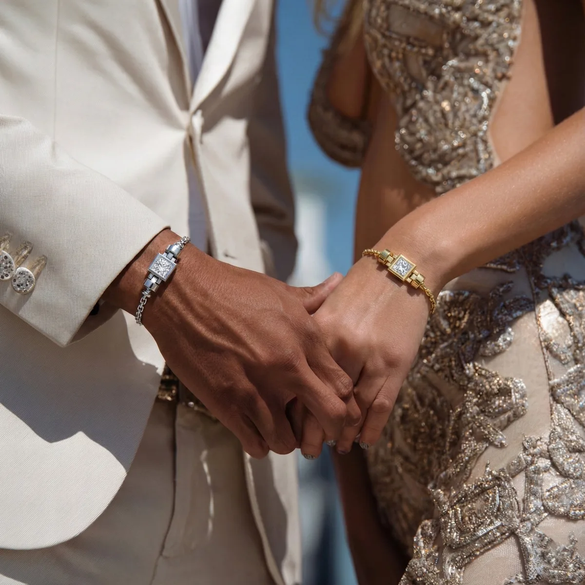 Jubilee 1 carat Princess Diamond with gold chain links in 18 carat Gold, view 5 – Viktor Alexander