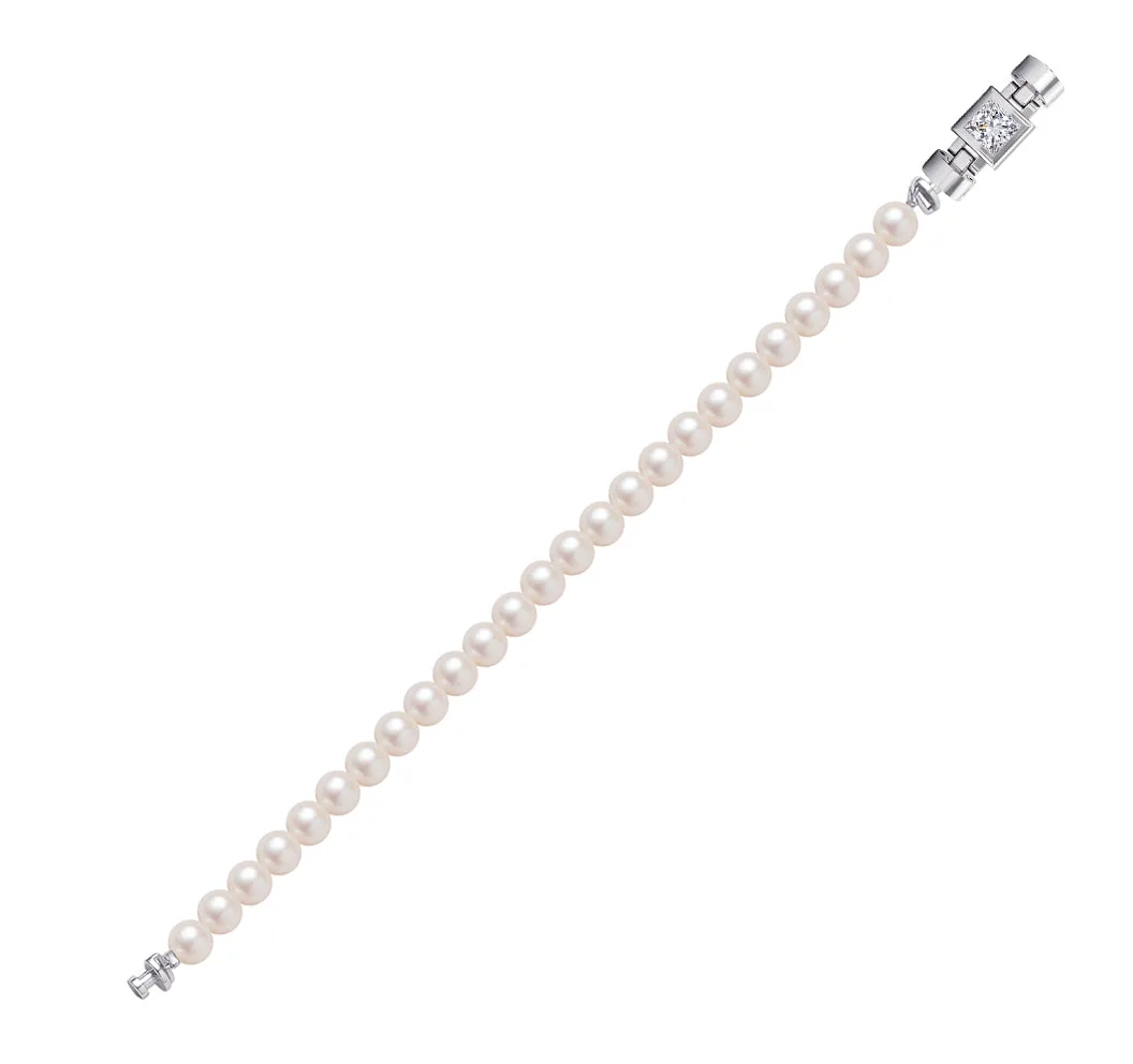 Jubilee 1 carat Princess Diamond with Natural 6mm Pearls in 18 carat Gold, view 2 – Viktor Alexander
