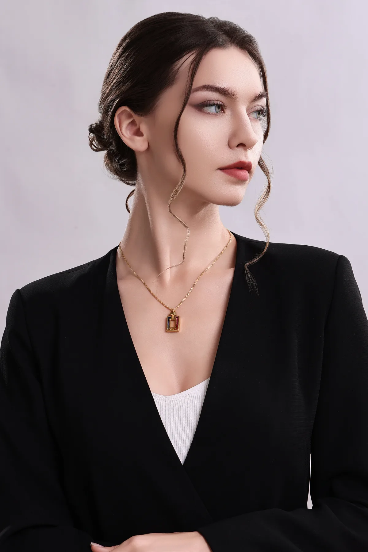 Magnum Opus XL Rainbow Sapphire 18-carat gold with Pendant & Necklace, view 4 – Viktor Alexander