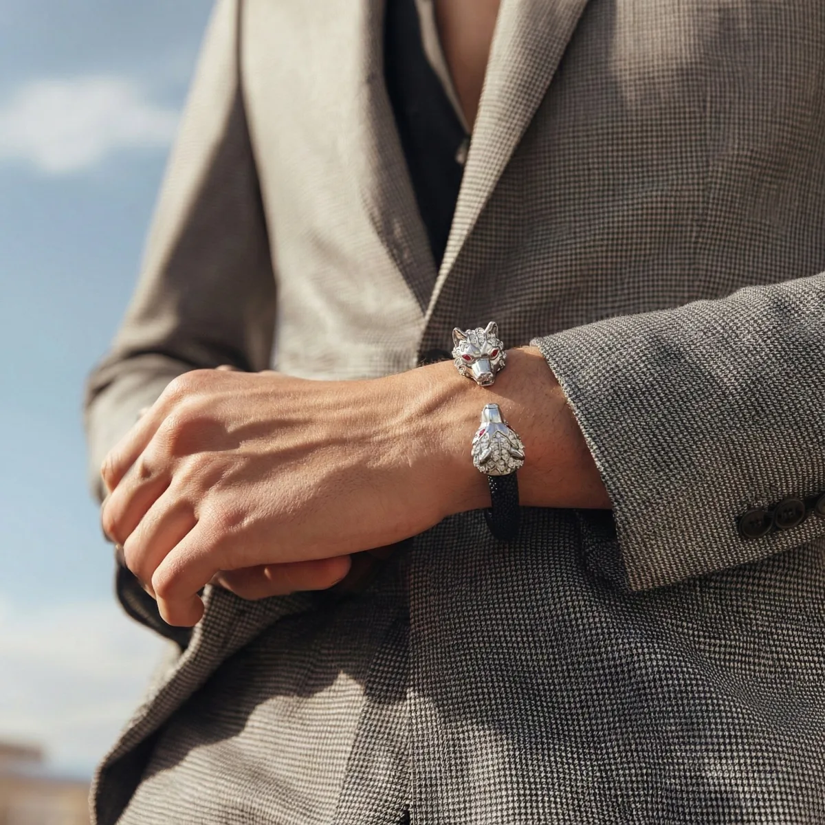 Wolf 925 White Sapphire & Ruby Stingray Bracelet, view 5 – Viktor Alexander
