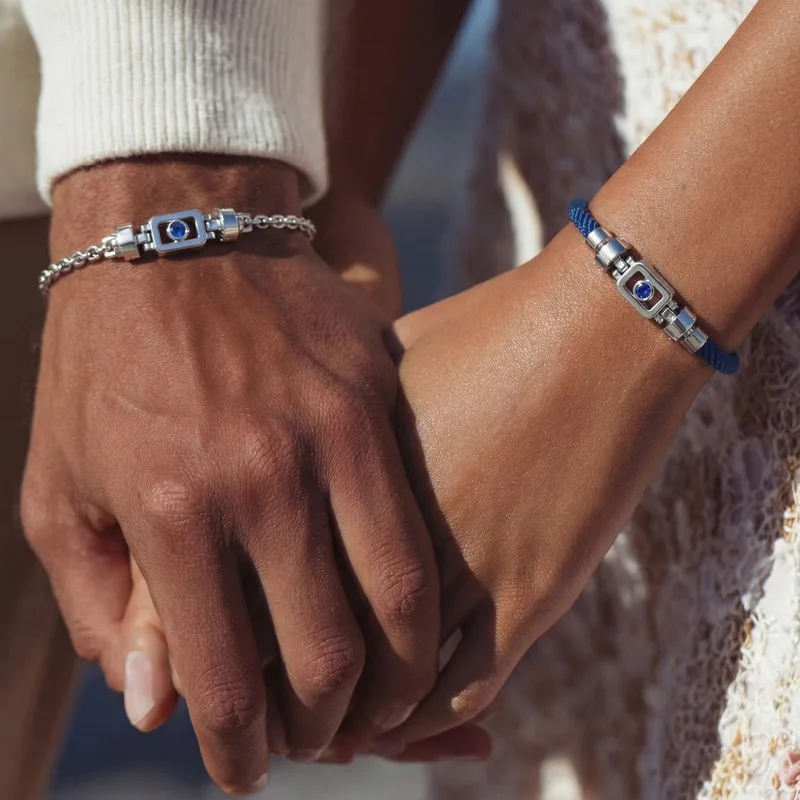 Blue Sapphire 925 silver with Silver Link XOXO bracelet worn on the wrist – the XOXO couple and friendship bracelet by Viktor Alexander
